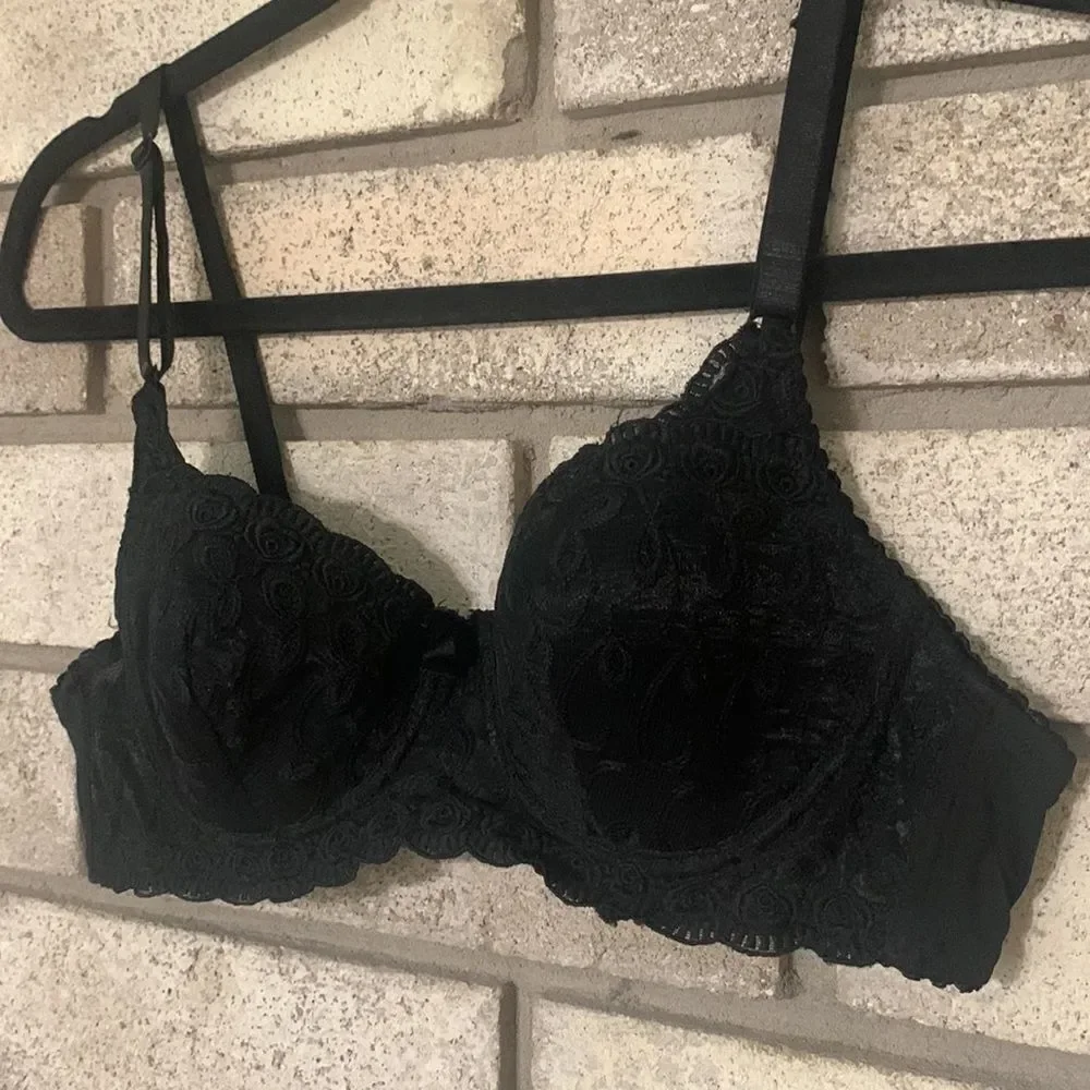3for$20 bra has underwire 34B - Picture 2 of 4